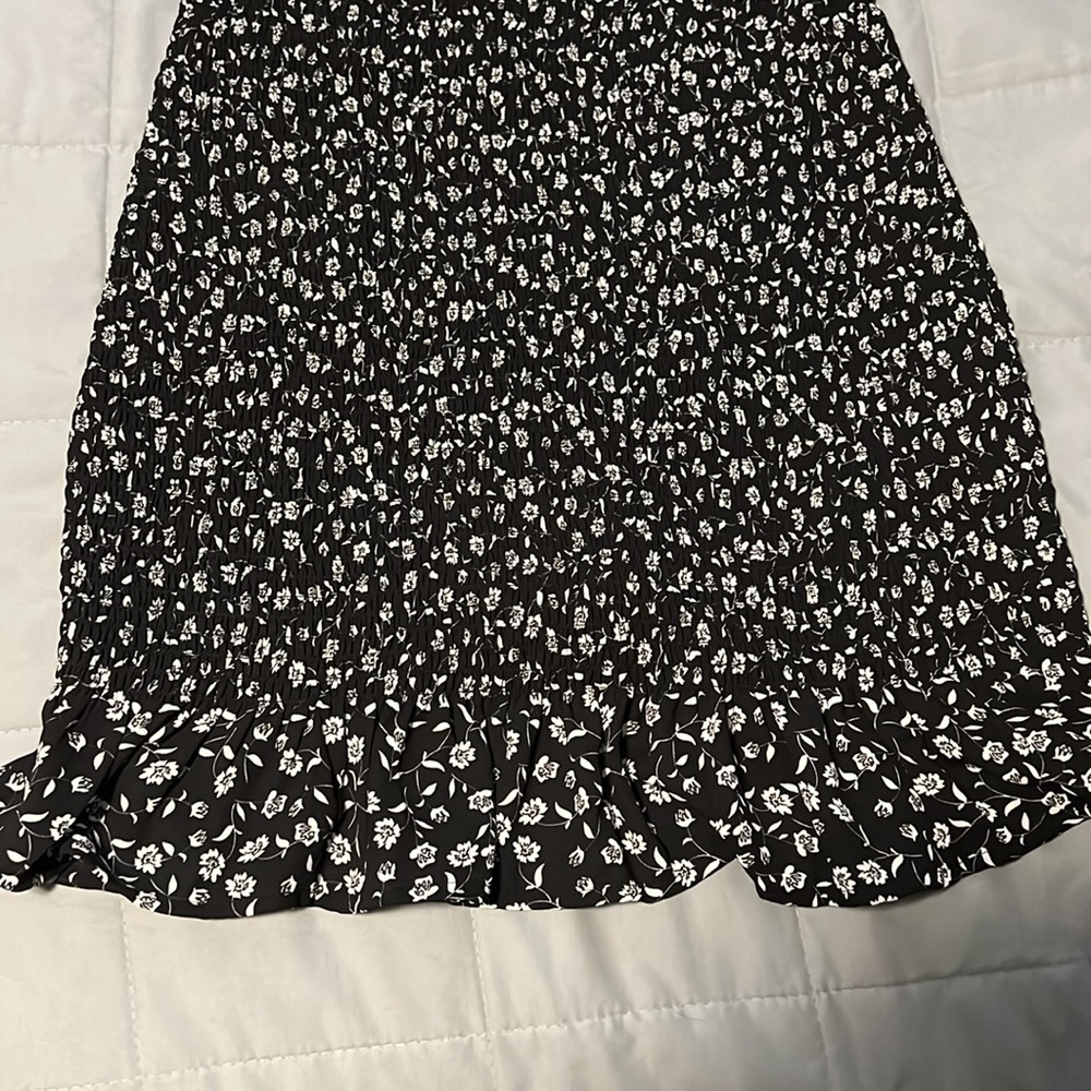Black and White Minidress - Picture 4 of 6